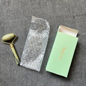 Melusine Cosmetics Mini Jade Facial Roller - Brand New in Box